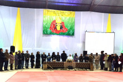 Cerca de 250 professores da rede estadual de ensino participam, até este sábado (11), em Palmas, do 13º Encontro do Fórum Permanente de Educação e Diversidade Étnico-racial do Paraná. O evento, com o tema “Negras, negros quilombolas e indígenas: a educação das relações étnico-raciais na perspectiva das leis 10.639/03 e 11.645/08”, foi aberto na quinta-feira, com a participação da secretária de Estado da Educação, professora Ana Seres.