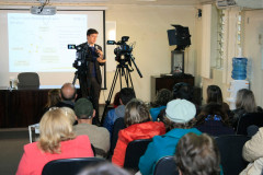 A Secretaria de Estado da Educação (SEED) iniciou nesta segunda-feira (20) a segunda etapa do curso de formação de gestão pública de resultado com as equipes técnicas que atuam na administração da pasta. A formação é integrada ao programa Gestão em Foco, que tem como objetivo a oferta de cursos e seminários temáticos aos profissionais da educação. Nessa etapa participam os chefes, coordenadores e assessores da SEED.
