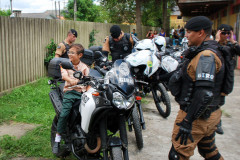 A Polícia Militar do Paraná, a Casa Civil do Governo, e a Secretaria de Estado da Educação começam nesta sexta-feira (05) o projeto “Polícia Militar na Escola”, com objetivo de fazer um trabalho sociocultural nas instituições de ensino do estado localizadas em Curitiba e Região Metropolitana.