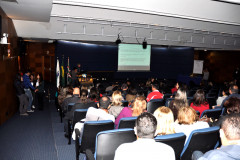 Com a participação de 310 educadores e especialistas em educação de diversas regiões do Paraná, terminou nesta quarta-feira (3), em Curitiba, o Seminário Estadual da Base Nacional Comum Curricular (BNCC), iniciado na segunda-feira (1º) para debater e alinhar as contribuições do Estado ao novo modelo da Base Curricular.