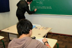 Já estão disponíveis na conta das escolas da rede estadual duas novas parcelas de recursos do programa Fundo Rotativo, no valor total de R$ 8 milhões. Desse total, a metade (R$ 4 milhões) refere-se à sexta cota destinada a itens de consumo, e a outra metade à terceira cota de serviço.