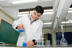 O comprometimento com os estudos também foi o diferencial para a classificação de Elizeu, que cursa o terceiro ano do ensino médio integrado ao curso técnico de Química no Centro Estadual de Educação Profissional (CEEP) de Curitiba, no bairro Boqueirão