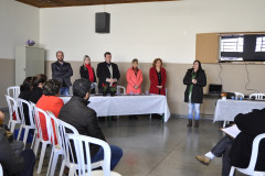 Diretores, chefes de Núcleos Regionais da Educação (NREs), representantes do Arquivo Público, do Museu Paranaense e da Secretaria de Estado da Educação (SEED) se reuniram nesta quarta-feira (24), na Escola Estadual D. Pedro II, em Curitiba, para a apresentação do Museu da Escola Paranaense (MEP) - Educação Patrimonial. Durante o evento, organizado pelo Museu da Escola Paranaense, também foi apresentado à comunidade escolar o novo coordenador do MEP, Cláudio Luís Nascimento Ogliari.