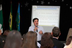 O prêmio é uma iniciativa inédita do Estado do Paraná, desenvolvido pela Coordenadoria de Apoio Financeiro à Rede Escolar (CAF) da Secretaria de Estado da Educação. “O objetivo é reconhecer e divulgar as melhores gestões que contam com a participação efetiva da comunidade escolar na aplicação dos recursos públicos e no desenvolvimento de projetos pedagógicos inéditos”, explicou o chefe da CAF, Manoel José Vicente.