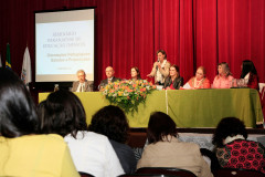 Especialistas e pesquisadores da educação das universidades públicas do Paraná, São Paulo e Rio de Janeiro iniciaram nesta terça-feira (20) o “Seminário Paranaense de Educação Infantil: Orientações Pedagógicas, Estudos e Preposições”. O encontro, que encerra na quarta-feira (21), reúne também técnicos pedagógicos da rede estadual de ensino que atuam nos 32 Núcleos Regionais de Educação, secretários de educação e coordenadores pedagógicos dos 399 municípios do Paraná.