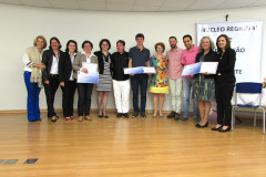 As escolas da rede estadual pertencentes ao Núcleo Regional de Educação de Cianorte receberam nesta quinta-feira (22) o Prêmio Gestão CAF. As unidades foram contempladas porque apresentaram os melhores resultados na execução de projetos pedagógicos e na aplicação eficiente dos recursos públicos.