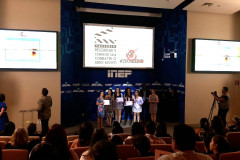 As estudantes Nicolly Lirman, 16 anos, Sally Alana Spack, 15 anos, e Giovana Cavallim, 16 anos, do 2° ano do ensino médio do Colégio Estadual Sagrada Família, de Campo Largo (Região Metropolitana de Curitiba), foram recebidas nesta terça-feira (8), em Brasília, pelo ministro da Educação, Mendonça Filho