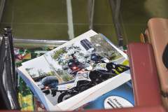 Estudantes de 13 escolas estaduais da Capital foram premiados nesta sexta-feira (16) pelo Núcleo Regional de Educação de Curitiba e pelo Batalhão da Patrulha Escolar Comunitária (BPEC) no concurso fotográfico Mostre seu talento. As produções fotográficas tiveram como foco as atuações comunitárias da Polícia Militar do Paraná.