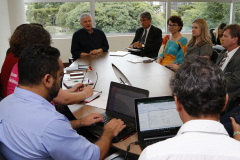 A Secretaria de Estado da Educação (SEED) vai promover alterações administrativas na distribuição de aulas extraordinárias e na chamada hora-atividade, que é o tempo que o professor tem disponível para corrigir e preparar provas e trabalhos e fazer seu planejamento de aulas.