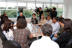 O chefe da Casa Civil Valdir Rossoni reafirmou nesta sexta-feira (27) que o Governo não vai revogar nenhuma das medidas adotadas para regulamentar a hora-atividade de professores e a distribuição de aulas extraordinárias na rede estadual de Educação. “Está implantado e não vai haver recuo”, afirmou o secretário durante reunião com dirigentes da APP-Sindicato, no Palácio Iguaçu.