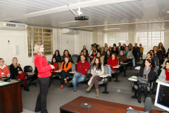 Cerca de 370 mil aulas estarão disponíveis para distribuição de extraordinária e/ou para temporários em grande parte das 2,1 mil escolas do Estado