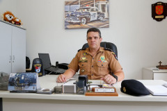 Está disponível para consulta na página da Secretaria de Estado da Educação manual com orientações gerais às escolas sobre casos que envolvem a atuação da Patrulha Escolar Comunitária. A intenção é facilitar a ação de diretores e padronizar os encaminhamentos relacionados a desentendimentos, eventual presença de drogas e até problemas de saúde dentro do ambiente escolar. O material online já foi encaminhado aos 32 Núcleos Regionais da Educação (NREs) do Paraná.