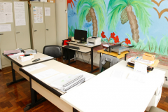 Está disponível nas contas das escolas da rede pública estadual, nesta segunda-feira (03), a nova cota consumo do programa Fundo Rotativo, destinada a cobrir despesas com aquisição de materiais de expediente, itens esportivos, gás e lâmpadas, entre outros materiais da rotina escolar. Ao todo, são R$ 4 milhões que chegam às unidades da rede paranaense. O valor liberado por escola é calculado com base no número de alunos e na modalidade de ensino ofertada.