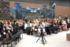 A secretária de Estado da Educação, professora Ana Seres, participou da abertura do 15º Fórum Estadual da União dos Dirigentes Municipais da Educação (Undime) Paraná, na manhã desta quinta-feira (06), em Curitiba. O objetivo do evento, que segue até sexta-feira (07), é debater os desafios e soluções para a educação pública.