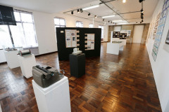 O Museu da Escola Paranaense, em parceria com o Núcleo Regional de Educação de Curitiba, realiza até o dia 21 de maio a exposição itinerante “Diálogos sobre a História e a Importância da Educação Patrimonial de Curitiba”.