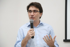 A saúde mental de jovens e adultos foi discutida nesta quarta-feira (03), em Curitiba, durante mais uma edição do Conversando sobre Saúde Mental