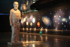 As visitas pedagógicas e técnicas ao Parque da Ciência Newton Freire Maia, em Pinhais (Região Metropolitana de Curitiba), podem ser agendadas a partir da próxima segunda-feira (15). No espaço, professores, estudantes e demais integrantes da comunidade escolar podem ter acesso aos diferentes acervos científicos para pesquisa, aulas práticas ou aprofundamento pedagógico. 