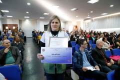 O Governo do Estado entregou nesta quinta-feira (06) o Prêmio de Gestão Paraná às escolas públicas da rede estadual de Ponta Grossa (Campos Gerais). Em primeiro lugar ficou o Colégio Estadual Alcides Munhoz, de Imbituva, que recebeu premiação de R$ 6 mil. Na foto a diretora Marilda Kolecha Grokoski. 