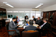 Foi realizada nesta terça-feira (25), na Secretaria de Estado da Educação (SEED), a instalação do Conselho de Administração do Instituto Paranaense de Desenvolvimento Educacional (Fundepar). Na mesma ocasião foram empossados os conselheiros.