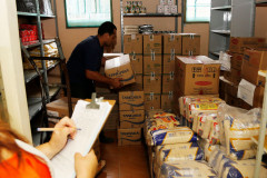 O Instituto Fundepar finaliza até sexta-feira (28) a entrega da quarta remessa de itens do Programa Estadual de Alimentação Escolar. A entrega, dentro do cronograma previsto, assegura mais de 2,1 milhões quilos de alimentos perecíveis e não perecíveis destinados aos estudantes paranaenses. Foto de arquivo.