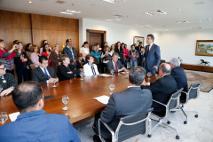 O governador Beto Richa autorizou nesta segunda-feira (31) a implantação, na folha de agosto, das promoções e progressões de todos os servidores do Estado que já cumpriram os requisitos necessários para a aquisição desses benefícios em 2017