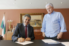 O governador Beto Richa nomeou nesta terça-feira (01) 286 professores e pedagogos para atuar na rede estadual de ensino