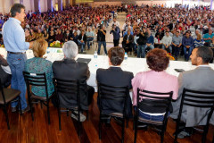 Criar parcerias entre o governo estadual, municípios e a sociedade civil em prol da proteção de adolescentes que se encontram em situação de alta vulnerabilidade social no Paraná. Esse é o objetivo do programa Rede Jovem, lançado pelo governador Beto Richa nesta terça-feira (8), em Almirante Tamandaré, na Região Metropolitana de Curitiba.