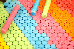 Teve início nesta segunda-feira (14), em Curitiba, as oficinas de formação continuada aos profissionais que atuam no curso de Formação de Docentes – normal em nível médio, ofertado pela rede estadual de ensino. Cerca de 200 professores e funcionários dos Núcleos Regionais de Educação participando da formação, que acontece até quinta-feira (17). As oficinas têm duração de 32 horas que serão somadas para avanço no plano de carreira dos profissionais.