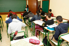 Até o dia 3 de novembro todas as escolas da rede pública de ensino do país vão participar das avaliações do Sistema de Avaliação da Educação Básica - Saeb/Prova Brasil. As escolas das redes municipal, estadual e federal de ensino iniciaram as atividades no dia 23 deste mês. Todas as escolas da rede pública participam de testes de desempenho compostos por provas objetivas de Língua Portuguesa, Matemática e questionários contextuais, que coletam informações socioeconômicas. Foto de arquivo.