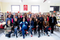 A Secretaria de Estado da Educação, em parceria com a Embaixada da Espanha, por meio da <em>Consejería de Educación</em>, e com apoio do Instituto Cervantes encerrou na última sexta-feira (27) um evento de formação continuada voltado aos professores de espanhol da rede estadual de ensino do Paraná. A formação foi iniciada no dia 23 e atendeu cerca de 30 profissionais dos Núcleos Regionais de Educação de Curitiba, Área Metropolitana Norte e Área Metropolitana Sul.