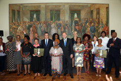 O Governo do Paraná homenageou nesta segunda-feira, 20 de Novembro, Dia da Consciência Negra, dez mulheres que se destacam pelo compromisso com a promoção da igualdade racial e pelas ações de valorização da população negra