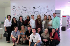 Professores de Língua Inglesa da Educação Básica que atuam na rede pública concluíram o Curso de Metodologia de Ensino de Língua Inglesa.