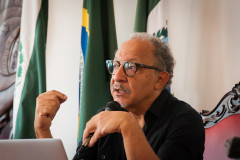 Doutor Joel Zito de Araújo, cineasta, durante abertura do Seminário Discurso e Relações Étnico-Raciais da UFPR.