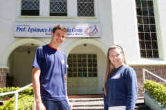 Estudantes vindos da rede particular de ensino, de outros estados, países ou que estão mudando de cidade já podem solicitar uma vaga na rede estadual de ensino. O prazo para o requerimento começou nesta segunda-feira (18) e encerra na sexta-feira (22). A rede estadual de ensino atende em média mais de um milhão de alunos, em 2,1 mil escolas.