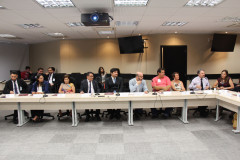 A Secretaria da Justiça, Trabalho e Direitos Humanos oficializou nesta segunda-feira (18) o protocolo de intenções para formação da rede de atenção a casos de violação de direitos de Lésbicas, Gays, Bissexuais, Travestis e Transexuais (LGBT)