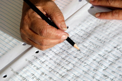 Terminam nesta segunda-feira (05) as inscrições para a segunda seleção do Programa Paraná Alfabetizado. As vagas são para voluntários nas funções de alfabetizador e de coordenador de turmas. Os candidatos selecionados e que compuserem turmas receberão uma bolsa mensal paga pelo Fundo Nacional de Desenvolvimento da Educação (FNDE) do Ministério da Educação (MEC).