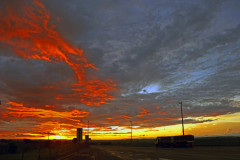 Termina neste fim de semana, à meia-noite de sábado (17) para domingo (18), o horário brasileiro de verão, que está em vigor desde 15 de outubro. Consumidores de dez estados e do Distrito Federal devem atrasar o relógio em uma hora.