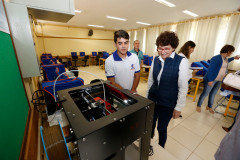 O Colégio Estadual do Campo Nossa Senhora da Conceição, de Campo Magro, Região Metropolitana de Curitiba, recebeu nesta quinta-feira (8) o kit tecnológico do projeto Conectados 2