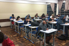 Cerca de 300 mil alunos de todas as escolas do Paraná fizeram nesta quinta-feira (26) as provas de Língua Portuguesa e Matemática do Sistema de Avaliação da Educação Básica do Paraná (Saep).