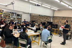 Formação continuada teve duração de 16 horas que serão somadas para avanços no plano de carreira dos servidores conforme o programa Minha Escola Tem Ação (META).