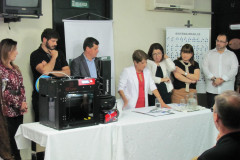 Equipamento auxiliará na elaboração de materiais pedagógicos que facilitem acesso ao currículo escolar a estudantes cegos ou com baixa visão.