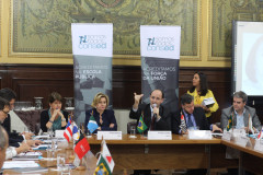 Secretários de educação de todo o país estão reunidos nesta segunda e terça-feira (25 e 26) em São Paulo para participar da 2ª reunião do Conselho Nacional de Secretários de Educação (Consed). A pauta principal do encontro é a Base Nacional Comum Curricular (BNCC) do Ensino Médio, atualmente sendo debatida em todo o país.