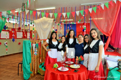 Pesquisa e apresentação tiveram como objetivo identificar e conhecer os povos que contribuíram para a formação da identidade cultural do Brasil.