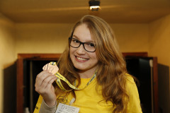 Secretaria de Estado da Educação do Paraná, Premiação da Obmep 2017, na foto a aluna Amanda Cristina Foetsch. Foto: Hedeson Alves/SEED