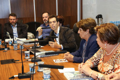 Cursos são destinados a todos os profissionais da educação e são uma das principais ferramentas para garantir a constante melhoria da qualidade do ensino paranaense. Somente em 2018 foram 530 mil participantes. Balanço foi apresentado durante a primeira reunião da Educação com a equipe do governo de transição.