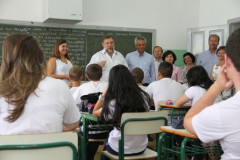 Com as visitas, o secretário se aproxima da comunidade escolar e solicita a participação de todos para a construção de uma educação pública de qualidade.