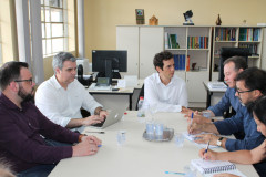 Atualmente, a distribuição ocorre em janeiro. Com a medida, os professores já saberão como ficará organizado seu próximo ano letivo antes de saírem de férias.