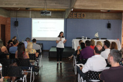 Na quarta-feira (16), os servidores vão participar das oficinas que serão replicadas no seminário. Serão trabalhadas seis oficinas temáticas: avaliação (diagnóstico), avaliação (plano de ação), liderança, hora atividade, tecnologia e inovação, e gestão de sala de aula.
