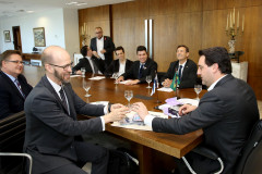 Governador Carlos Massa Ratinho Junior recebeu no Palácio Iguaçu o embaixador da Finlândia, Jouko Leinonen. Curitiba,01/10/2019 Foto:Jaelson Lucas / AEN