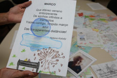 SEED promove exposição de livros e pertences pessoais de Helena Kolody. Evento homenageia o centenário de nascimento da poetisa.